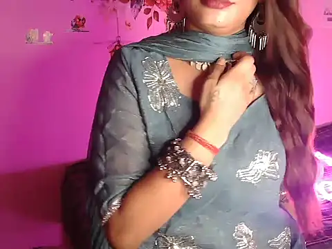 Snapshot of Niya_thakur chatting on July 20, 2026, 5:15 am Niya thakur online show from July 20, 2026, 5:15 am