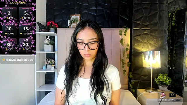 Crowm le online show from March 25, 2026, 3:11 pm