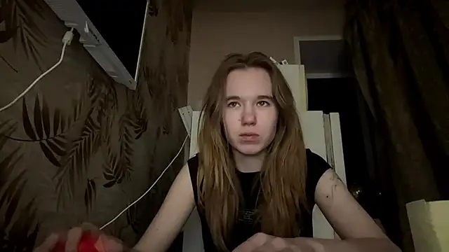 LeomaJee online show from March 24, 2026, 7:47 pm