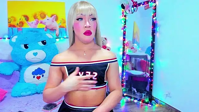 Snapshot of Dulce_Fabiana_ chatting on March 2, 2026, 9:00 pm Dulce Fabiana online show from March 2, 2026, 9:00 pm