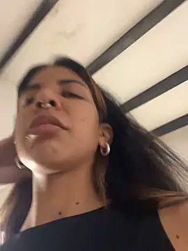 VioletaHills  online show from June 26, 2026, 12:22 pm