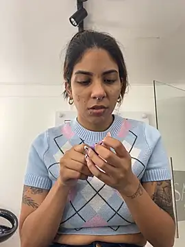VioletaHills  online show from July 10, 2026, 12:16 pm