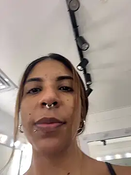 VioletaHills  online show from April 8, 2026, 12:17 pm