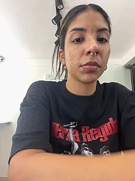 VioletaHills  online show from June 9, 2026, 12:28 pm