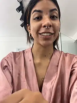 VioletaHills  online show from July 17, 2026, 12:35 pm