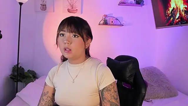 AlaiaRogers online show from April 16, 2026, 10:38 am