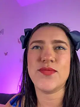 veronica  olsonn online show from April 7, 2026, 3:30 am