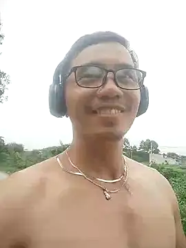 traiwe06 online show from May 30, 2026, 8:42 am