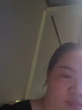 Snapshot of E-ll-A01 chatting on March 2, 2026, 5:08 am E-ll-A01 online show from March 2, 2026, 5:08 am