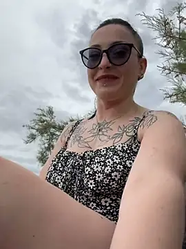 Lilithizm1 online show from May 16, 2026, 1:32 pm