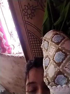 Hottie  baby online show from March 1, 2026, 2:06 pm