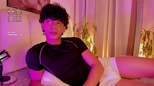 TaylerWhitelll online show from March 4, 2026, 1:57 am