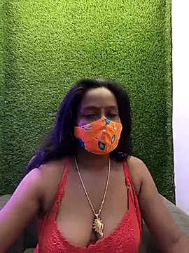 misti-boudii online show from April 15, 2026, 12:32 pm