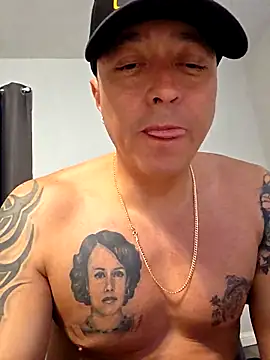 DoggiiDick online show from March 10, 2026, 1:53 am