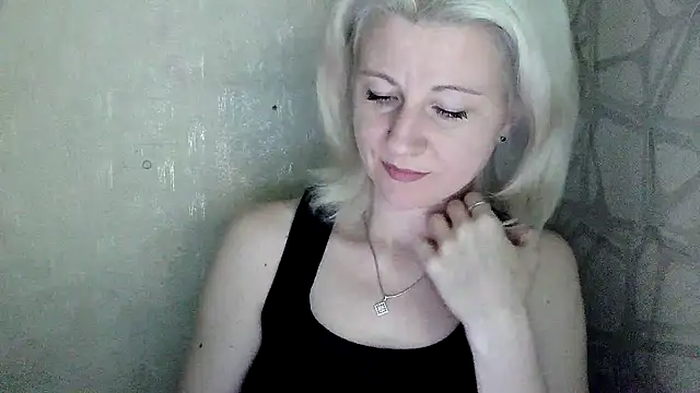 Katerina-Kissa online show from May 27, 2026, 6:59 pm