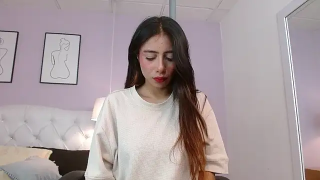 Cataleyaa23 online show from April 14, 2026, 7:19 pm