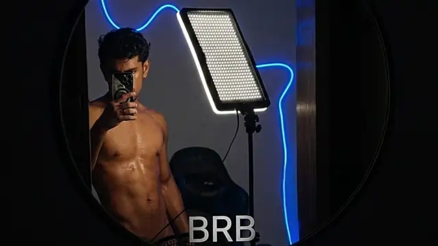 jossi12345j online show from March 25, 2026, 1:10 pm