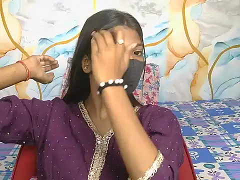 Snapshot of yours-isha chatting on June 14, 2026, 4:57 am yours-isha online show from June 14, 2026, 4:57 am