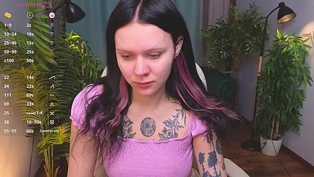 kittenlolla online show from April 1, 2026, 5:42 am