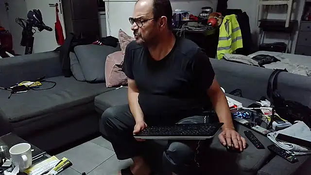 lovious69 online show from July 18, 2026, 7:22 pm