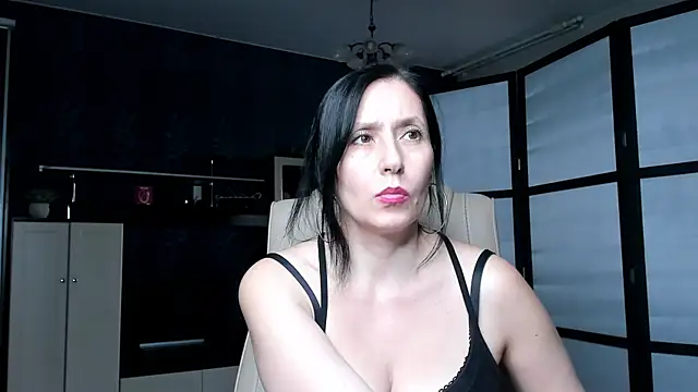 Snapshot of Lucky_Milf chatting on July 9, 2026, 2:16 pm Lucky Milf online show from July 9, 2026, 2:16 pm