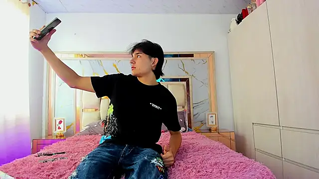 monky 0002 online show from March 24, 2026, 3:23 pm