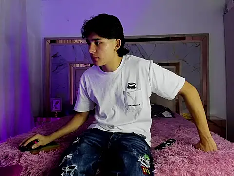 monky 0002 online show from March 26, 2026, 3:05 am