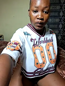 LillyXO2 online show from April 16, 2026, 10:56 pm