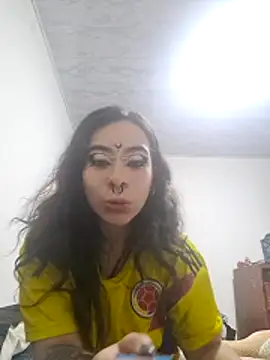 Moonandzukko online show from March 29, 2026, 7:37 pm