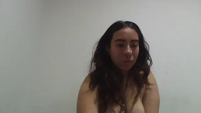 Moonandzukko online show from April 15, 2026, 12:38 am