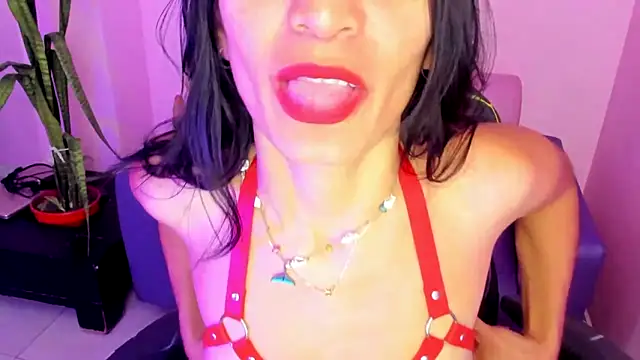 doll katiuska online show from May 19, 2026, 12:34 pm