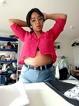 Babyfull lips online show from March 12, 2026, 3:05 pm