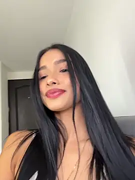Bella Smithe online show from June 9, 2026, 5:03 pm
