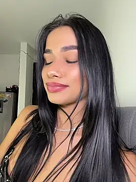 Bella Smithe online show from July 12, 2026, 10:43 pm