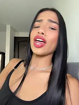 Bella Smithe online show from July 11, 2026, 1:33 pm