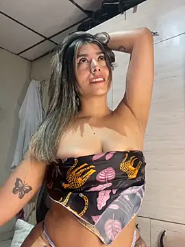 stefanyqueen69 online show from May 13, 2026, 10:50 pm