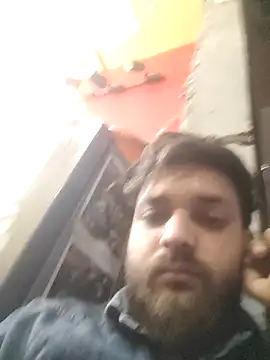 Snapshot of areee214 chatting on March 3, 2026, 5:42 pm areee214 online show from March 3, 2026, 5:42 pm