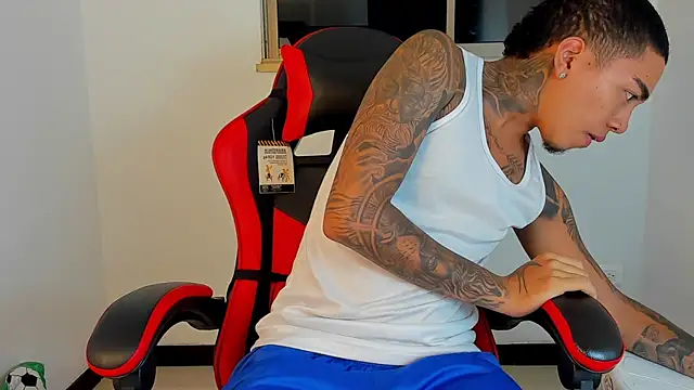 Mnell28 online show from April 10, 2026, 8:43 am