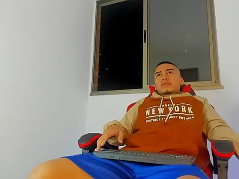 Snapshot of Mnell28 chatting on March 2, 2026, 2:45 am Mnell28 online show from March 2, 2026, 2:45 am