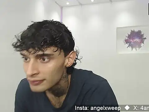 yourxcyberxangel online show from April 3, 2026, 12:33 pm