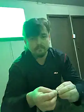 vikingo3333 online show from April 7, 2026, 7:43 am
