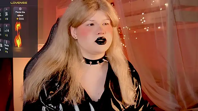 LilithNlsn online show from April 12, 2026, 1:09 am