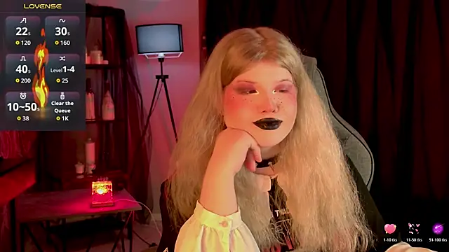 LilithNlsn online show from April 7, 2026, 12:34 am