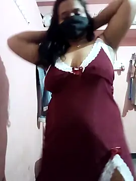 Snapshot of Miss-Dolly07 chatting on May 17, 2026, 6:19 pm Miss-Dolly07 online show from May 17, 2026, 6:19 pm