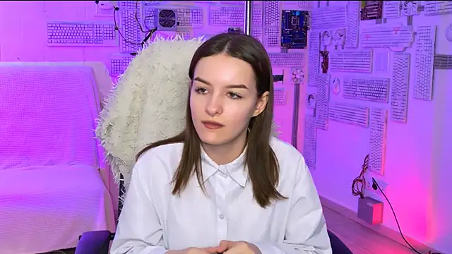 KellieBanshe online show from May 18, 2026, 7:02 am