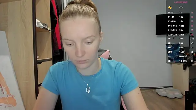 Mary Blu online show from October 2, 2025, 9:23 am