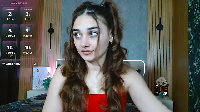 KatarinaHeaven online show from April 22, 2026, 4:47 pm