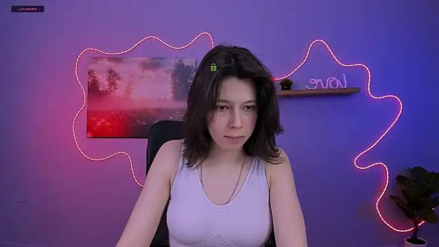 aria wild  online show from April 12, 2026, 6:33 pm