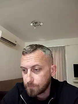 Snapshot of BlondAlpha chatting on March 4, 2026, 5:15 am BlondAlpha online show from March 4, 2026, 5:15 am