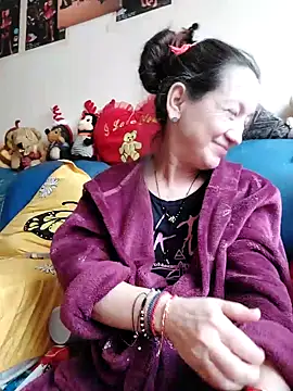 Snapshot of anayss17 chatting on March 2, 2026, 2:24 pm anayss17 online show from March 2, 2026, 2:24 pm